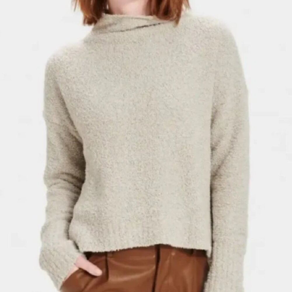 UGG Women's Sage Turtleneck Sweater Size Medium
